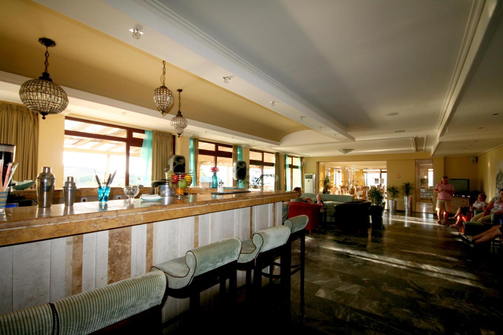Viva Mare Hotel & Spa 미팀나 외부 사진